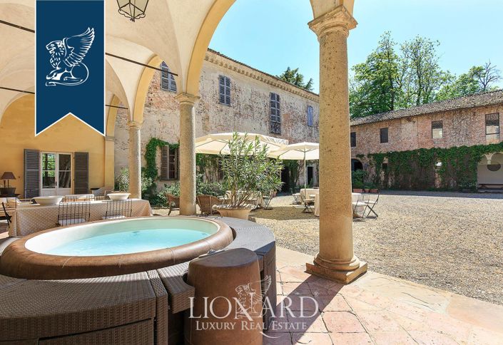 Image No.28-70 Bed Property for sale