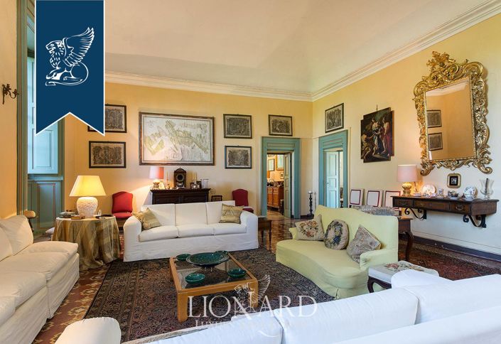 Image No.47-70 Bed Property for sale