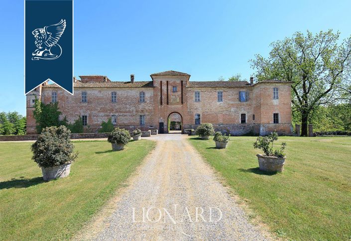 Image No.5-70 Bed Property for sale