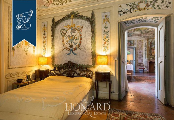 Image No.55-70 Bed Property for sale