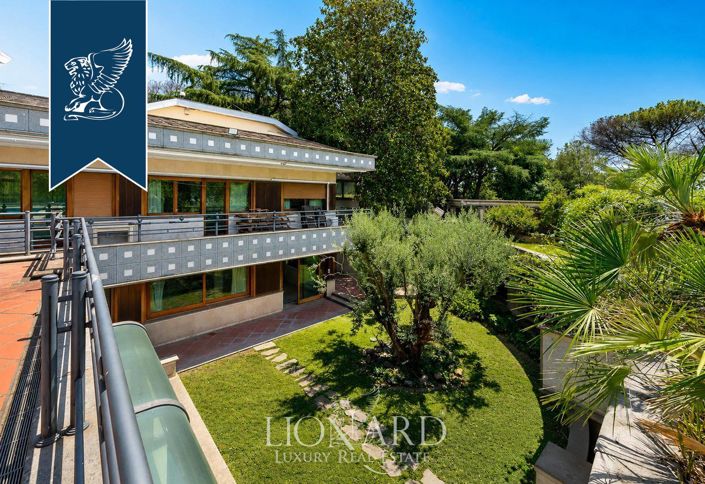 Image No.9-5 Bed Villa for sale