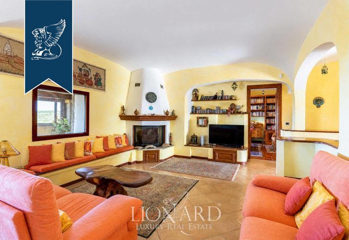 Image No.13-8 Bed Villa for sale