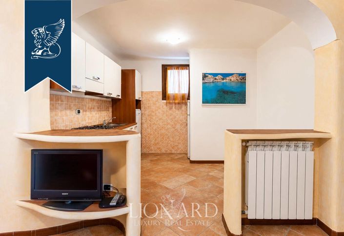 Image No.20-8 Bed Villa for sale