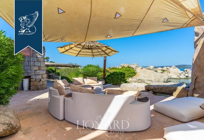 Image No.13-12 Bed Villa for sale