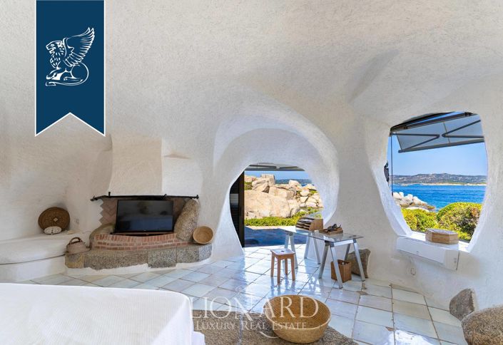 Image No.23-12 Bed Villa for sale
