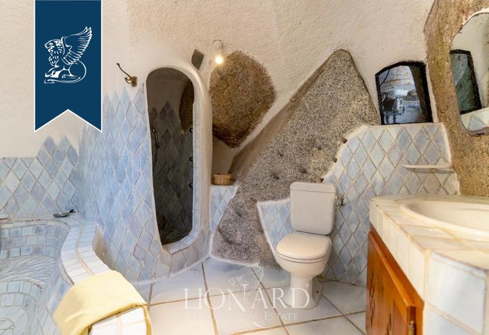 Image No.28-12 Bed Villa for sale