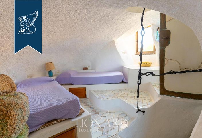 Image No.31-12 Bed Villa for sale