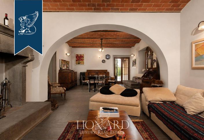 Image No.16-6 Bed Farmhouse for sale