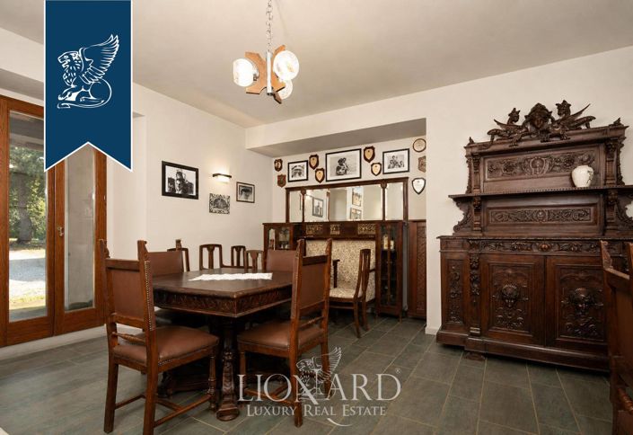 Image No.19-6 Bed Farmhouse for sale