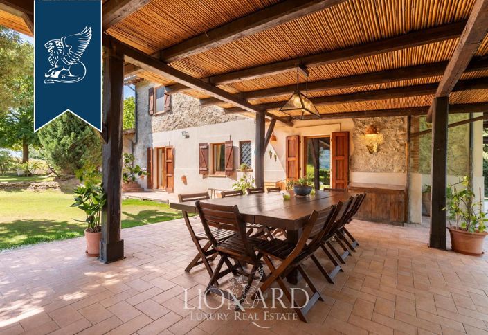 Image No.11-7 Bed Villa for sale