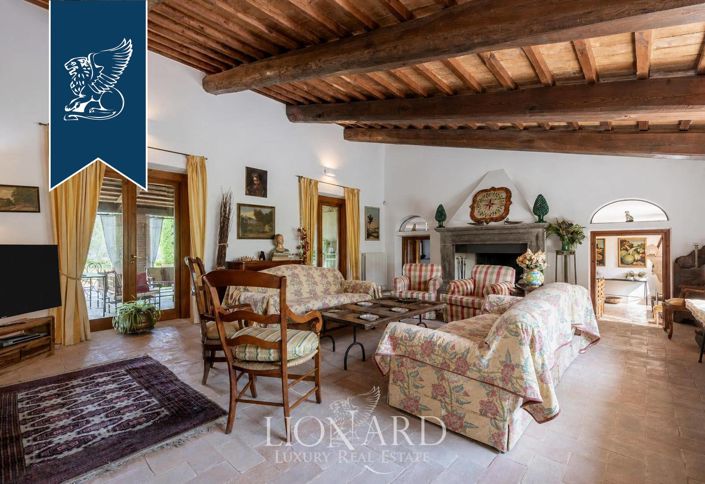 Image No.17-7 Bed Villa for sale