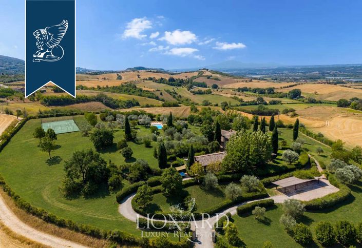 Image No.2-7 Bed Villa for sale
