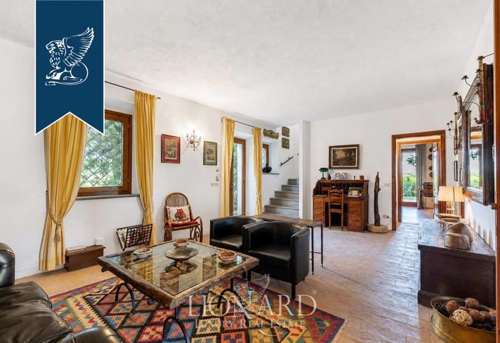 Image No.20-7 Bed Villa for sale