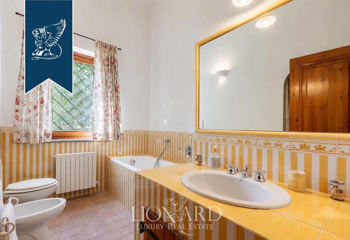 Image No.24-7 Bed Villa for sale