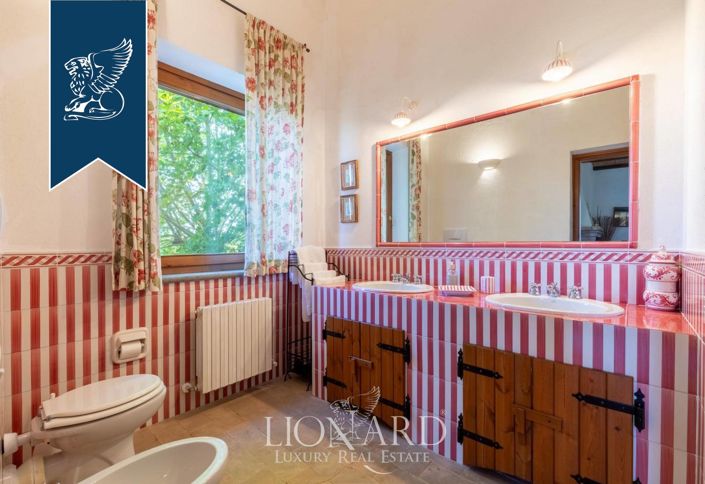 Image No.26-7 Bed Villa for sale
