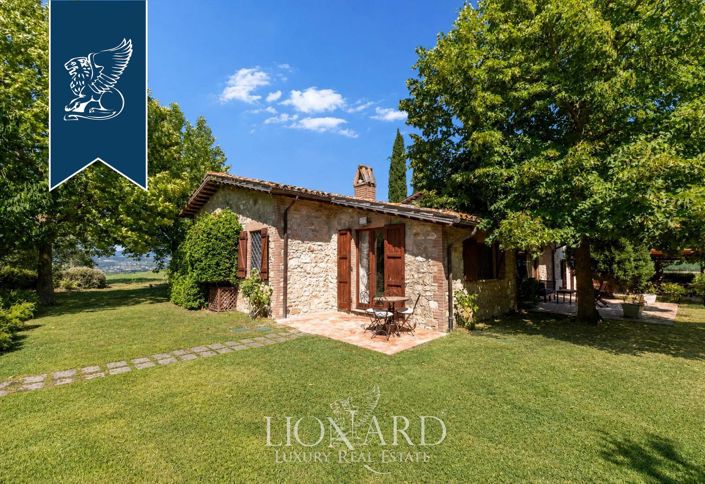 Image No.8-7 Bed Villa for sale
