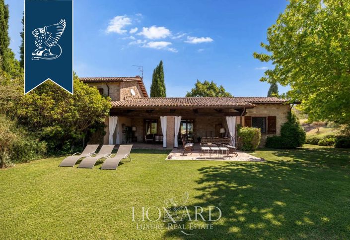 Image No.9-7 Bed Villa for sale