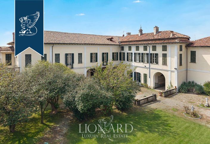 Image No.2-Villa de 5 chambres à vendre à Novara