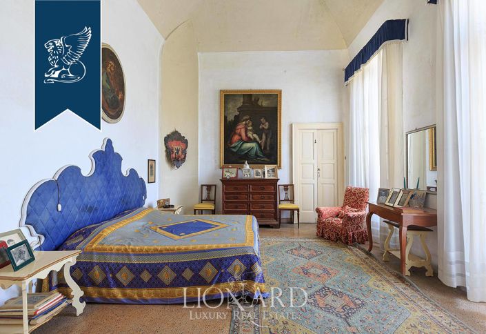 Image No.24-Villa de 5 chambres à vendre à Novara