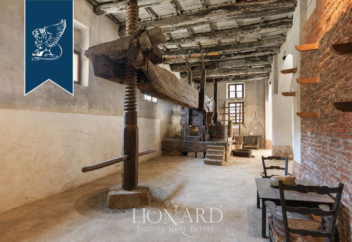 Image No.30-Villa de 5 chambres à vendre à Novara
