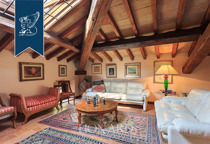 Image No.12-5 Bed Villa for sale
