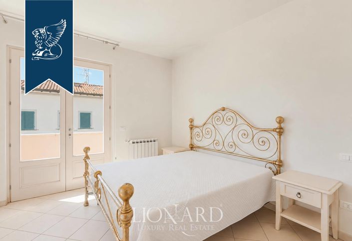 Image No.16-6 Bed Villa for sale