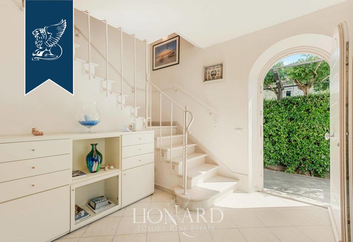 Image No.6-6 Bed Villa for sale