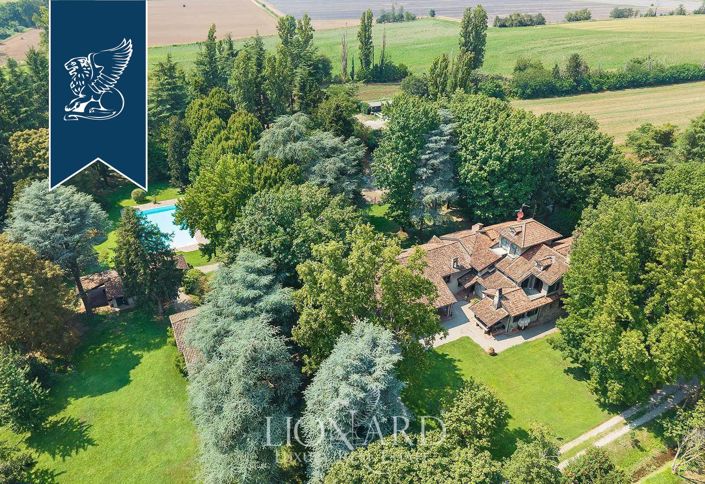 Image No.4-7 Bed Villa for sale
