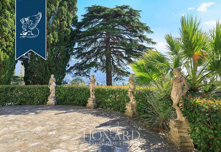 Image No.9-7 Bed Villa for sale