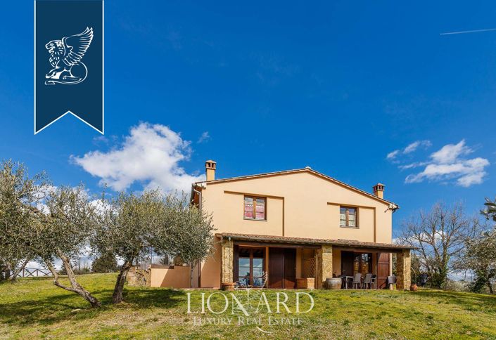 Image No.15-13 Bed Farmhouse for sale