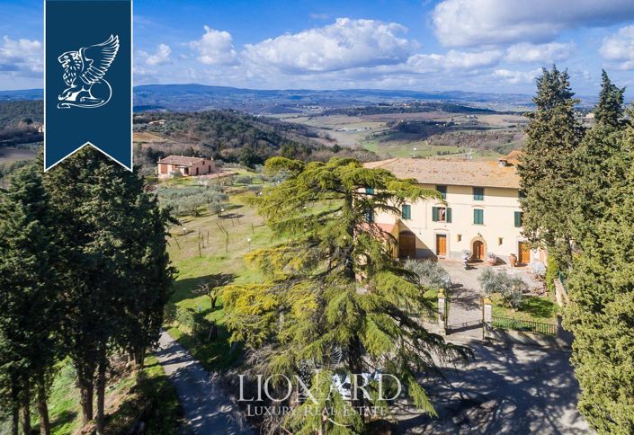 Image No.19-13 Bed Farmhouse for sale