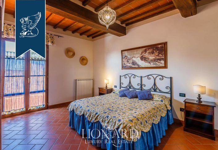 Image No.45-13 Bed Farmhouse for sale