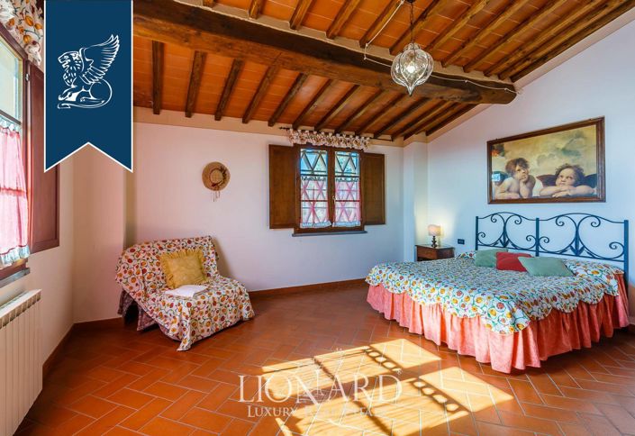 Image No.47-13 Bed Farmhouse for sale