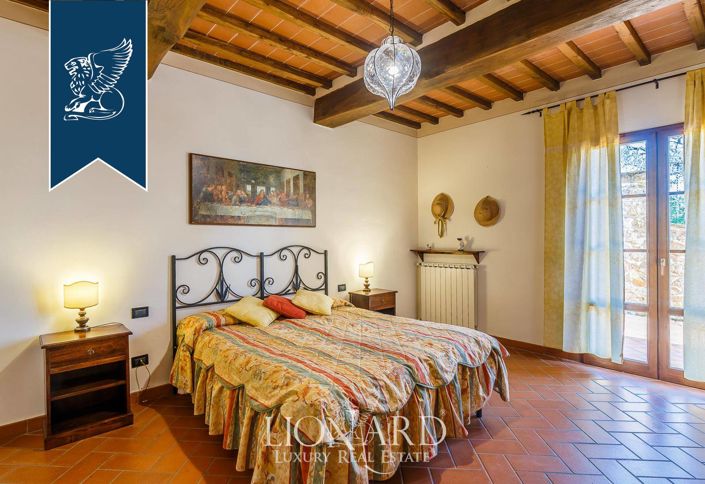 Image No.49-13 Bed Farmhouse for sale