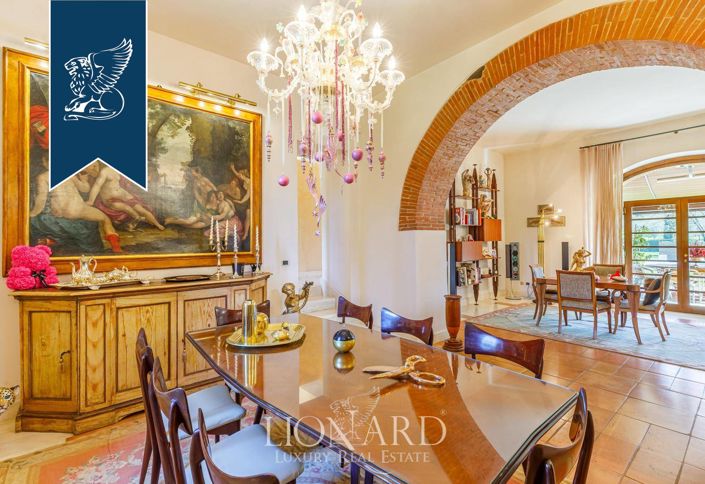 Image No.26-5 Bed Villa for sale