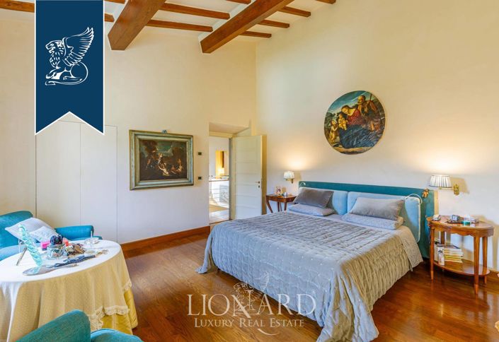 Image No.32-5 Bed Villa for sale