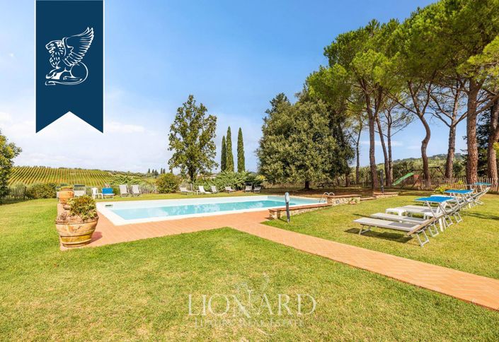 Image No.18-40 Bed Villa for sale