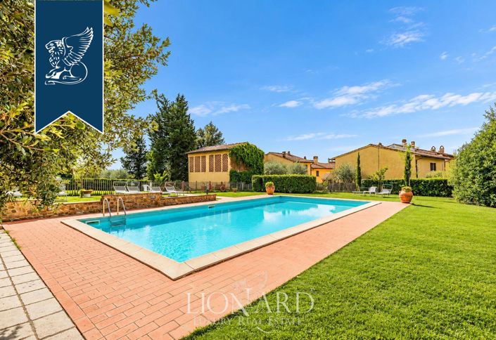 Image No.19-40 Bed Villa for sale