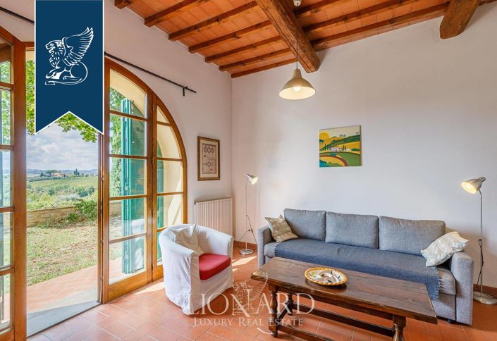 Image No.24-40 Bed Villa for sale