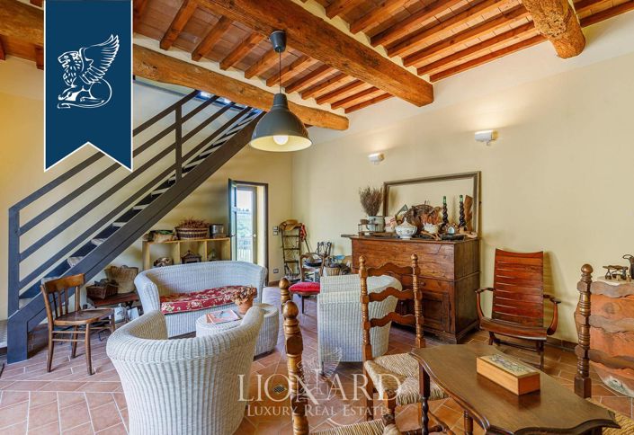 Image No.27-40 Bed Villa for sale