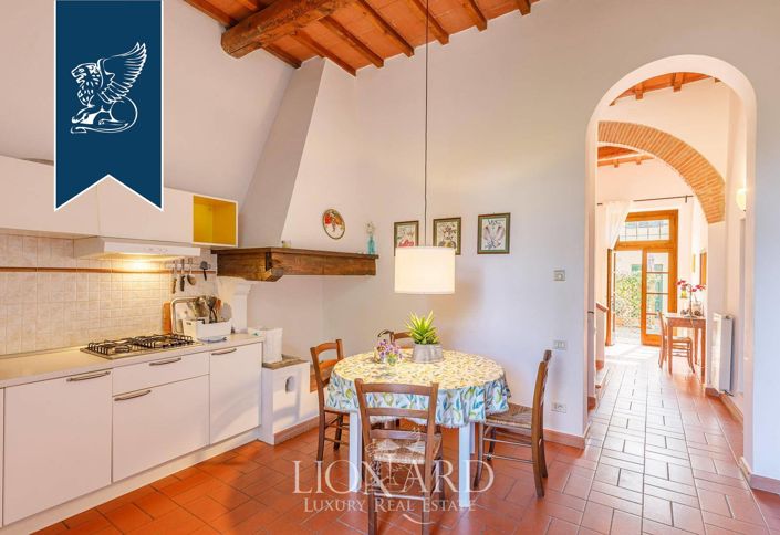 Image No.30-40 Bed Villa for sale