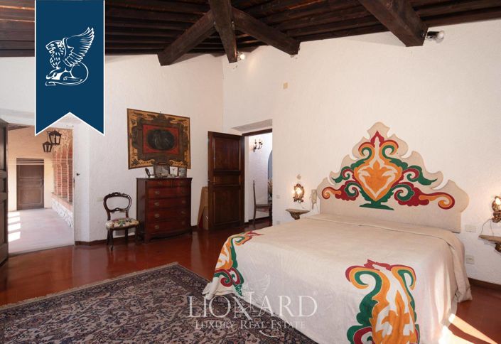 Image No.24-9 Bed Farmhouse for sale