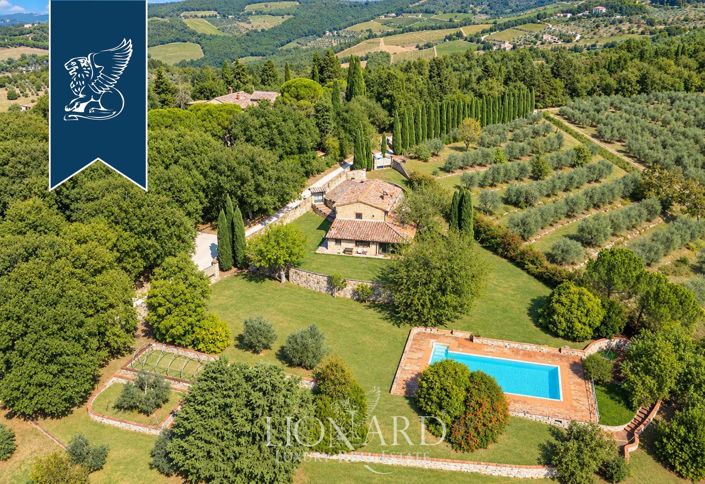 Image No.4-9 Bed Farmhouse for sale