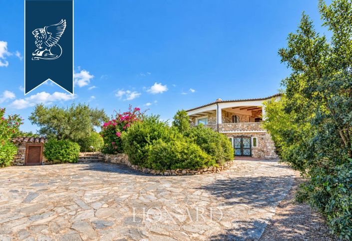 Image No.10-7 Bed Villa for sale