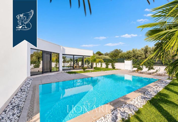 Image No.6-3 Bed Villa for sale
