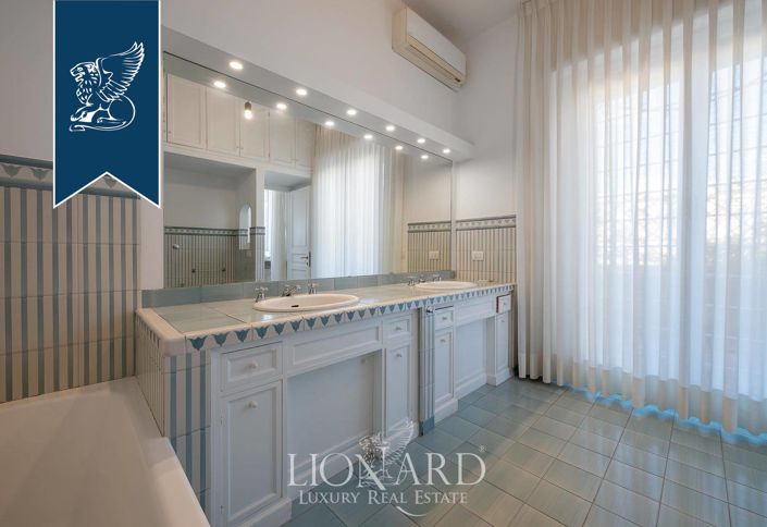 Image No.15-4 Bed Apartment for sale