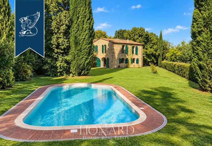 Image No.2-4 Bed Villa for sale