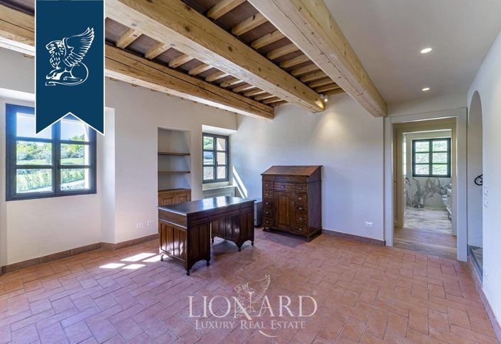 Image No.14-4 Bed Villa for sale