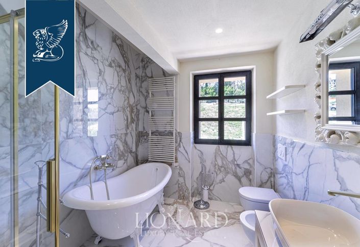Image No.20-4 Bed Villa for sale