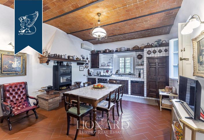 Image No.25-8 Bed Villa for sale